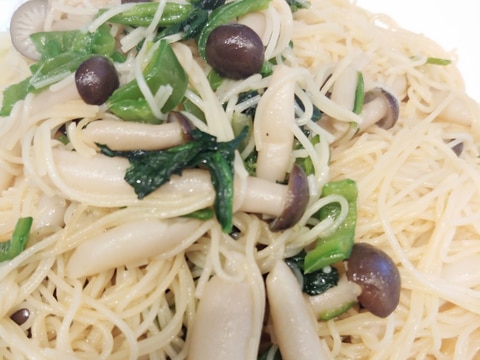 ピーマンとほうれん草としめじのビーフン